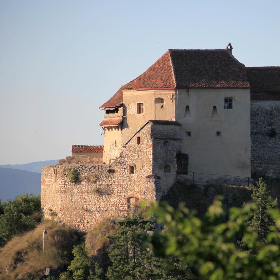 Rem'S Pension Rîşnov Exteriör bild