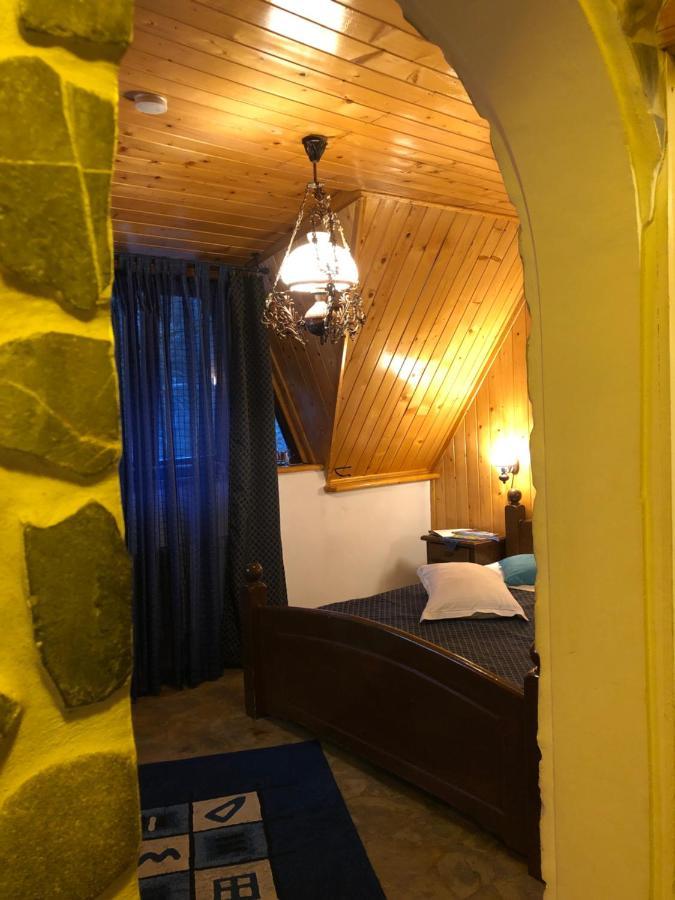 Rem'S Pension Rîşnov Exteriör bild