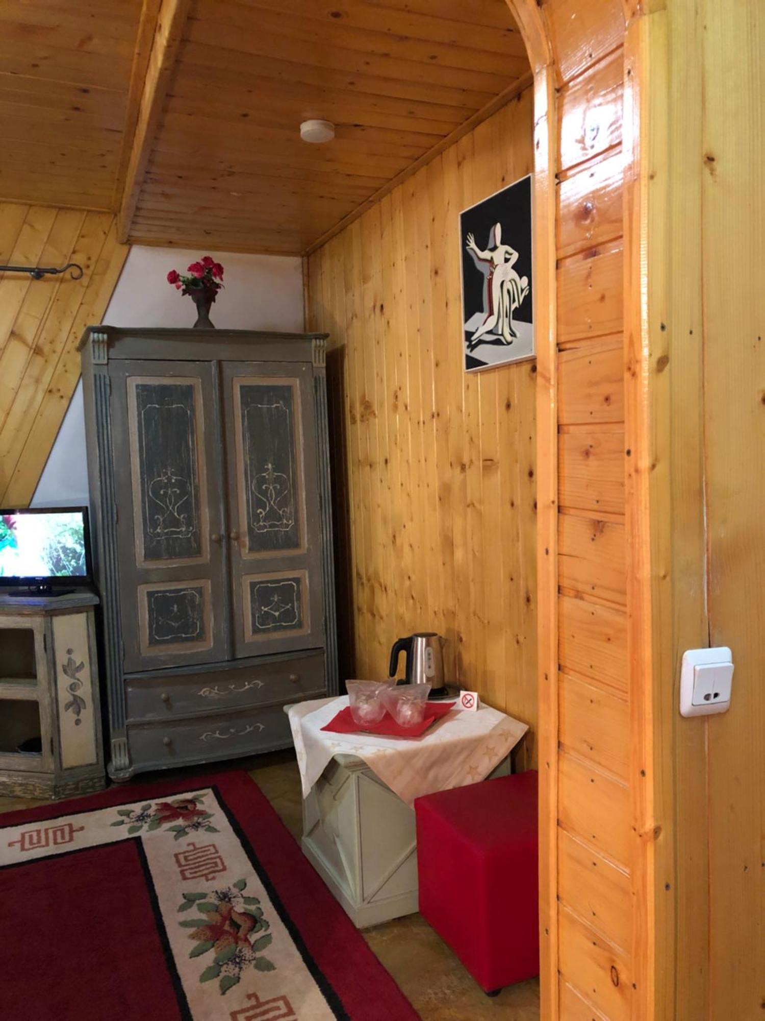 Rem'S Pension Rîşnov Exteriör bild