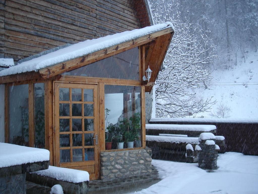Rem'S Pension Rîşnov Exteriör bild